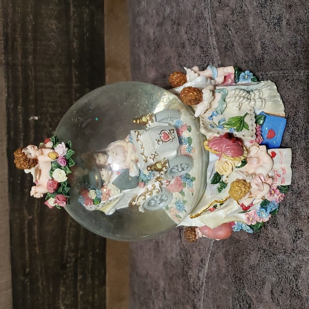 Musical globe